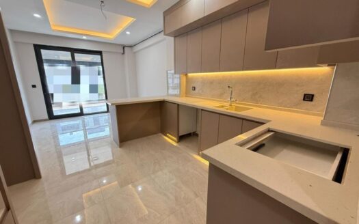ÇAKMAKTA HAVUZLU, PANJURLU SİTEİÇİ 3,5+1 LÜKS DAİRELER