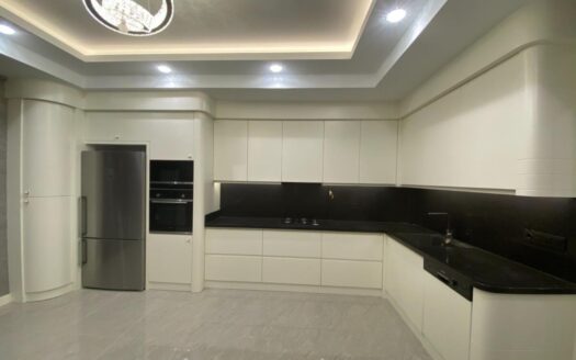 CİNKAYADA HAVUZ CEPHELİ 4+1 ULTRA LÜKS VE GENİŞ SİTE İÇİ DAİRE