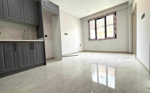 ZEYTİNKÖYDE ÖĞRETMENEVİ MEVKİ EŞYALI FERAH 1+1 KİRALIK APART