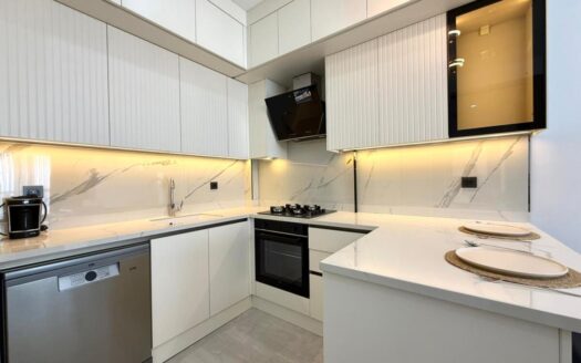HAVUZLU K.OTOPARKLI AÇIK MUTFAK LÜKS 2+1 DAİRE