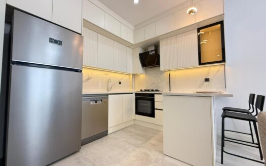 HAVUZLU K.OTOPARKLI AÇIK MUTFAK LÜKS 2+1 DAİRE