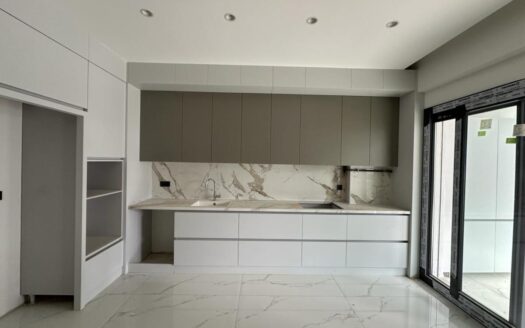 YENİŞAFAKTA HAVUZLU 3,5+1 SİTEİÇİ LÜKS DAİRE FIRSATI