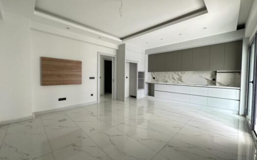 YENİŞAFAKTA HAVUZLU 3,5+1 SİTEİÇİ LÜKS DAİRE FIRSATI