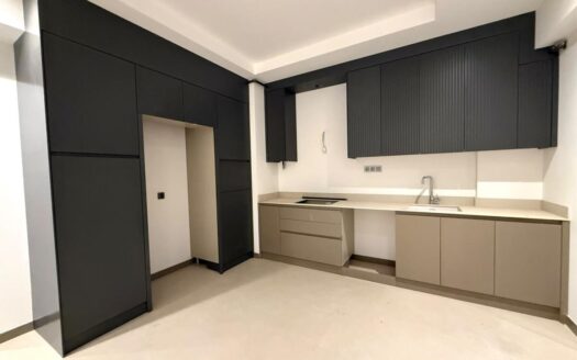 GÖVEÇLİKTE 3,5+1 HAVUZLU ÖNÜ AÇIK DAĞ MANZARALI DAİRE FIRSATI