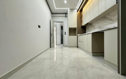 NAZ BAYRAK ÜSTÜ 3+1 ARAKAT/PANJURLU LÜKS DAİRE